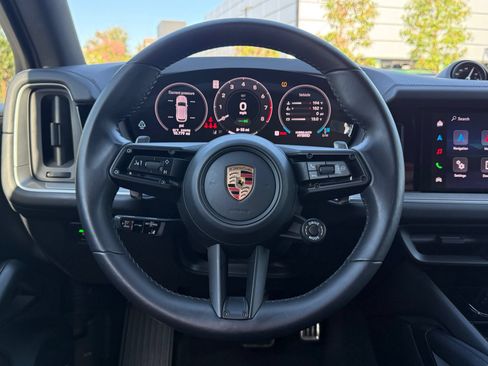 Used 2026 Porsche Cayenne S AWD/4WD image 14