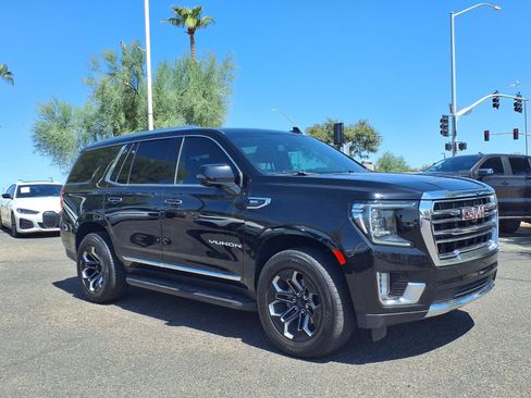 Used 2021 GMC Yukon SLT w/ SLT Luxury Plus Package AWD/4WD image 3