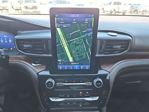 Used 2023 Ford Explorer King Ranch w/ Technology Package image 26