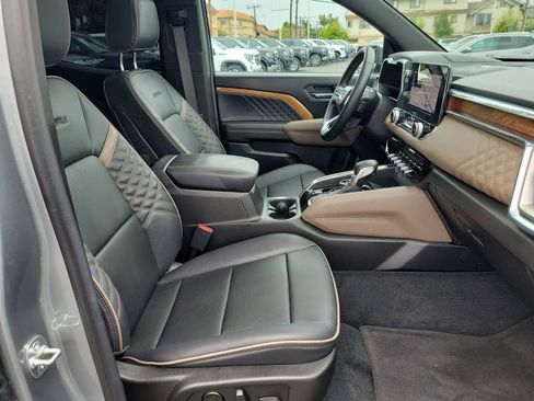 Used 2025 GMC Canyon Denali AWD/4WD image 28