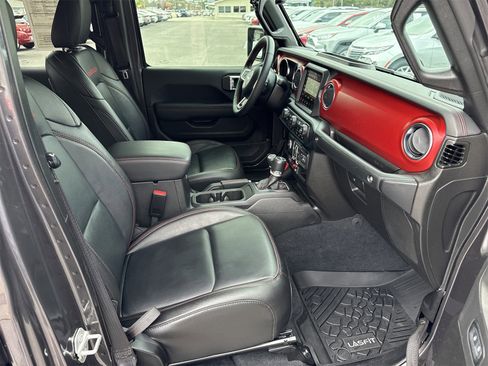 Used 2023 Jeep Gladiator Rubicon w/ LED Lighting Group image 32