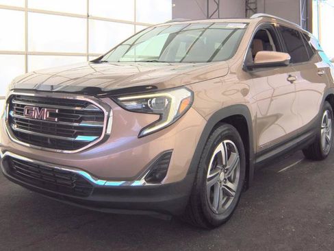 Used 2018 GMC Terrain SLT w/ Preferred Package FWD image 4