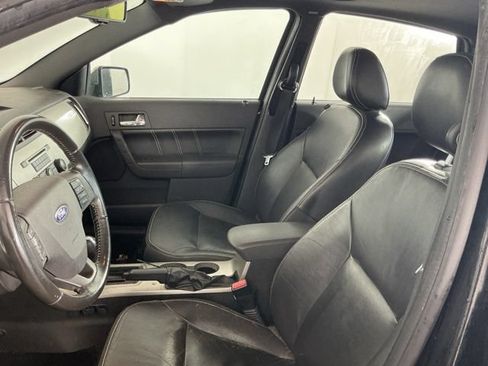 Used 2010 Ford Focus SEL FWD image 10