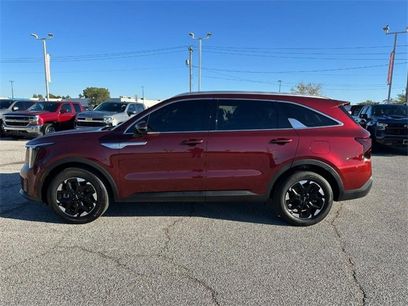 Used 2025 Kia Sorento S w/ Panoramic Sunroof Package