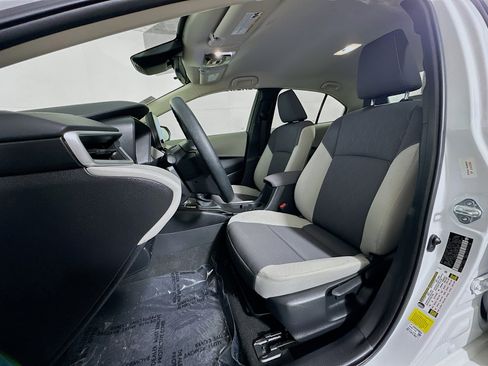 Used 2024 Toyota Corolla LE image 12