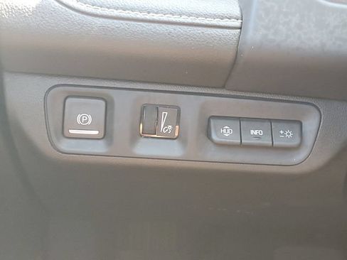 Used 2023 GMC Acadia SLT w/ Technology Package FWD image 19