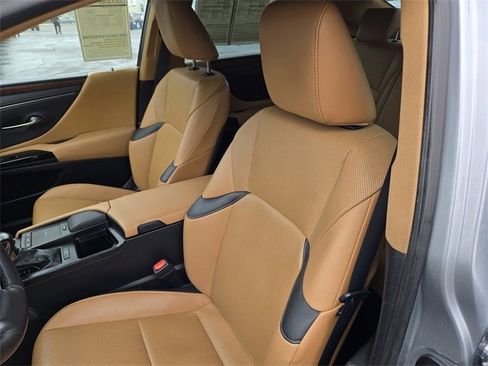 Used 2022 Lexus ES 350 w/ Premium Package image 12