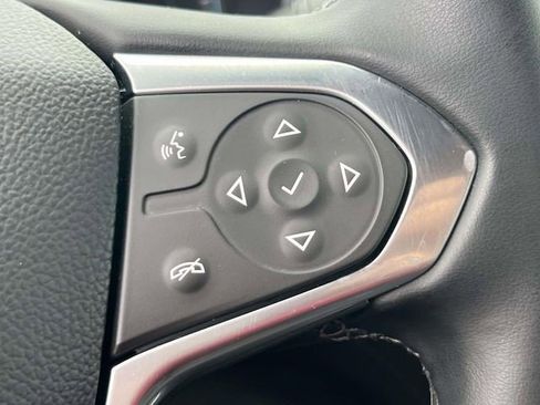 Certified 2023 Chevrolet Traverse LT w/ Rear Camera Mirror Package image 25