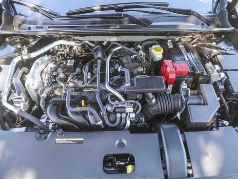 Used 2025 Nissan Sentra SR FWD image 26