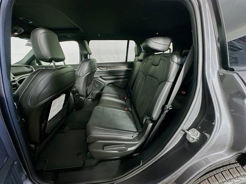 New 2026 Jeep Grand Cherokee L 4WD image 33