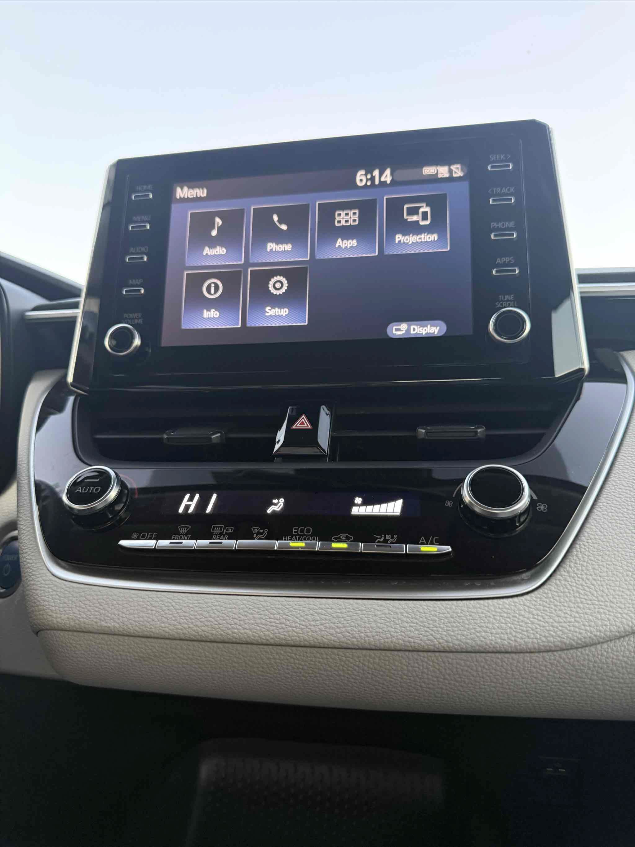 Used 2020 Toyota Corolla LE FWD image 37