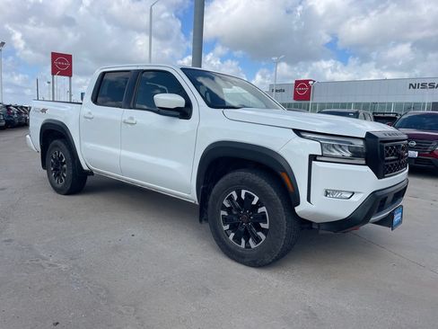Certified 2023 Nissan Frontier PRO-4X w/ Tow Package AWD/4WD image 7