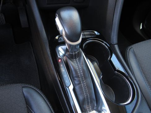 Used 2022 Buick Encore GX Select w/ Sport Touring Package FWD image 21
