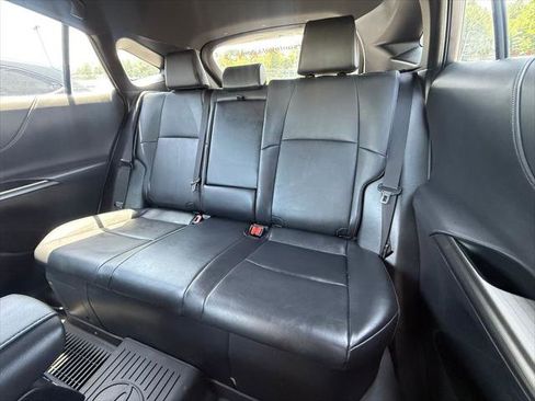 Certified 2023 Toyota Venza XLE AWD/4WD image 12