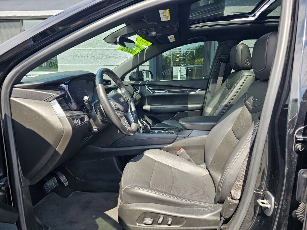 Used 2021 Cadillac XT5 Premium Luxury AWD/4WD image 23