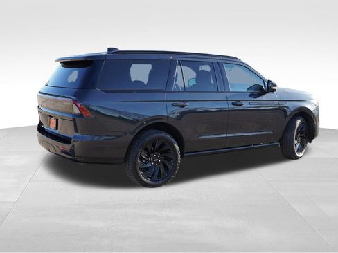 Used 2025 Lincoln Navigator Reserve w/ Jet Appearance Package AWD/4WD image 4