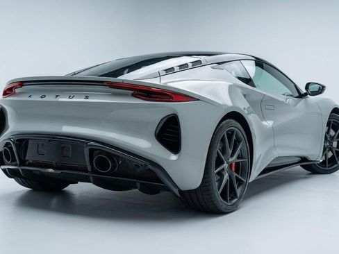 Used 2025 Lotus Emira V6 image 3