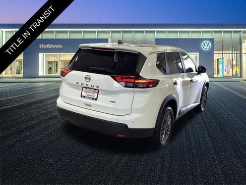 Used 2024 Nissan Rogue S AWD/4WD image 25