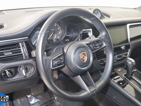 Used 2022 Porsche Macan image 6