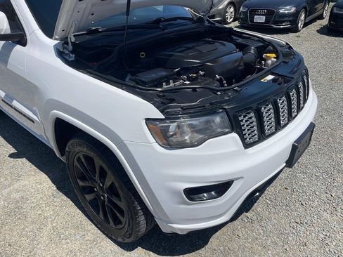 Used 2019 Jeep Grand Cherokee Altitude AWD/4WD image 26