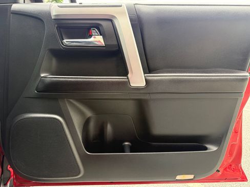 Used 2016 Toyota 4Runner SR5 AWD/4WD image 43