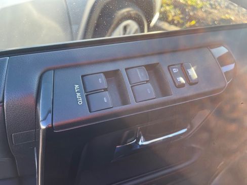 Used 2024 Toyota 4Runner TRD Off-Road image 17