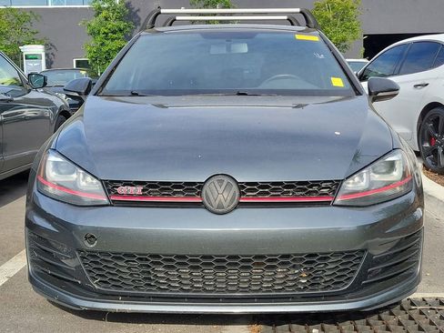 Used 2017 Volkswagen GTI SE FWD image 2