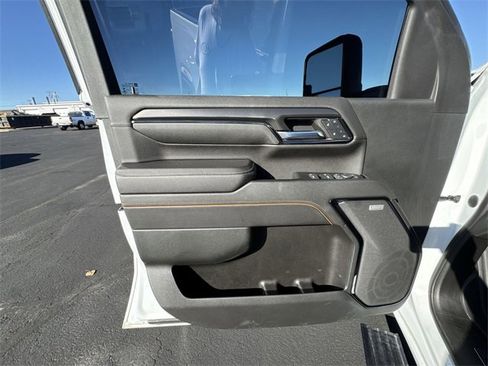 Used 2024 GMC Sierra 2500 AT4 w/ AT4 Premium Plus Package image 24