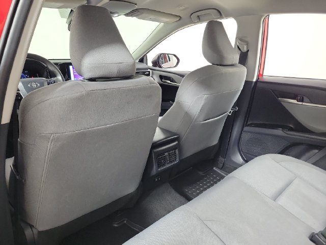 Used 2025 Toyota Camry Hybrid FWD image 11