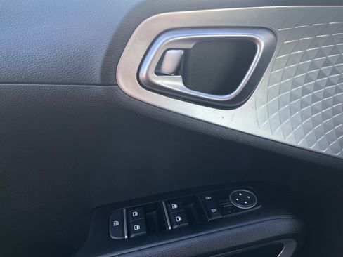 Used 2024 Kia Soul LX w/ Option Group 015 image 15