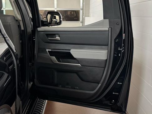 Used 2023 Toyota Tundra Limited image 38