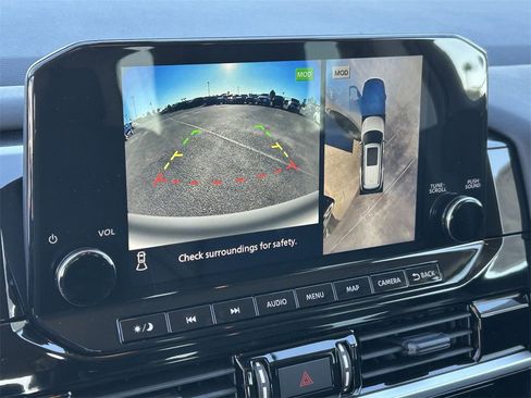 New 2025 Nissan Pathfinder SL image 19