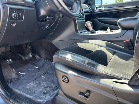 Used 2018 Jeep Grand Cherokee Altitude AWD/4WD image 13