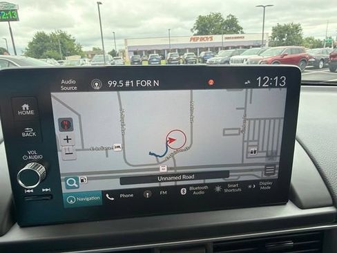 Used 2025 Honda Pilot Touring image 24