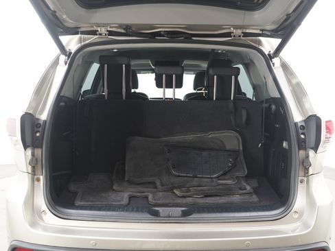 Used 2014 Toyota Highlander Limited image 19