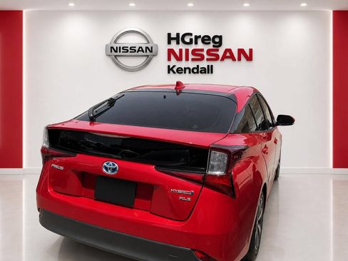 Used 2022 Toyota Prius XLE FWD image 4