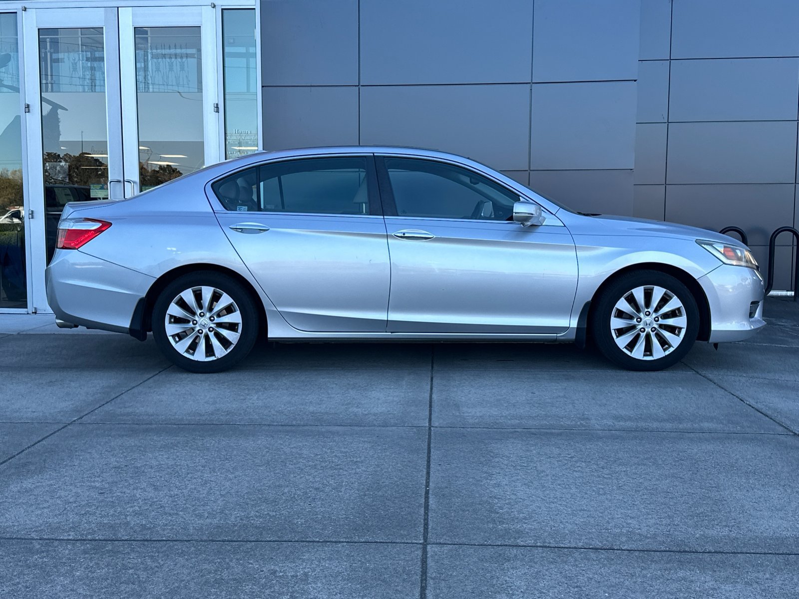 Used 2014 Honda Accord EX-L image 3
