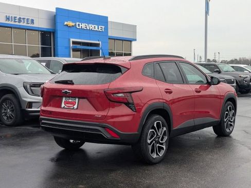 New 2026 Chevrolet Trax RS w/ Sunroof Package image 3
