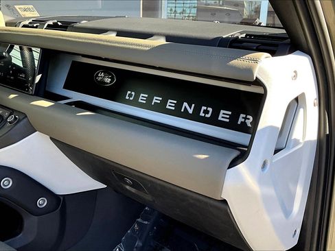 Used 2020 Land Rover Defender 110 S image 15