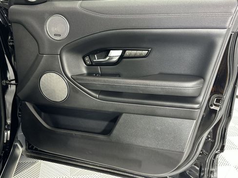 Used 2019 Land Rover Range Rover Evoque SE Premium AWD/4WD image 31