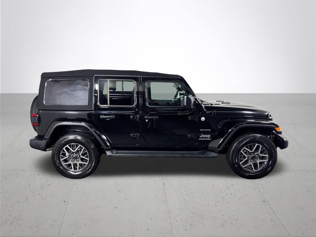 Used 2024 Jeep Wrangler Unlimited Sahara w/ Technology Group AWD/4WD image 6