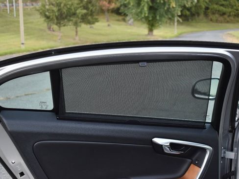 Used 2016 Volvo S60 T5 Inscription Platinum FWD image 12