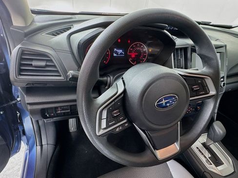 Used 2018 Subaru Crosstrek 2.0i image 11