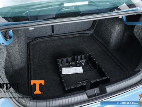 Used 2025 Volkswagen Jetta SE w/ Sunroof Package FWD image 29