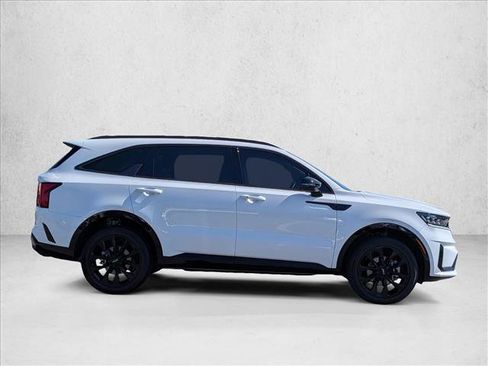 Used 2023 Kia Sorento SX AWD/4WD image 4