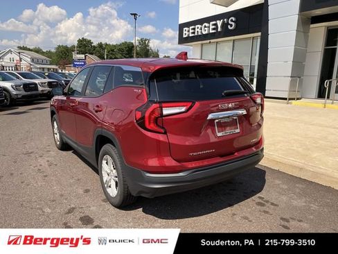 Used 2023 GMC Terrain SLE AWD/4WD image 3