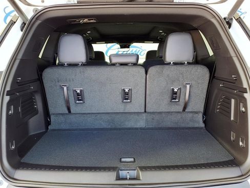 New 2026 GMC Acadia AT4 w/ Luxury Package image 10