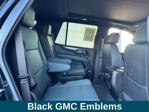 Used 2025 GMC Yukon AT4 w/ AT4 Premium Package image 30
