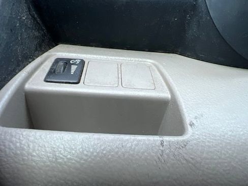 Used 2008 Toyota RAV4 Limited AWD/4WD image 21