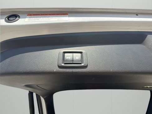 Used 2025 Mitsubishi Outlander SE FWD image 34